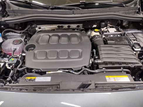 New 2026 Volkswagen Tiguan S image 7