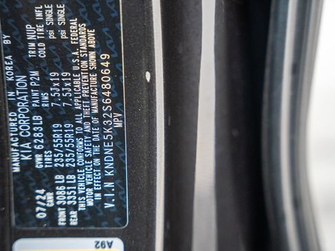 Used 2025 Kia Carnival SX FWD image 44