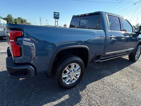 New 2026 Chevrolet Silverado 2500 High Country w/ High Country Premium Package AWD/4WD image 9