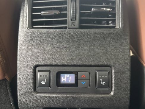 New 2025 Mitsubishi Outlander SEL image 31