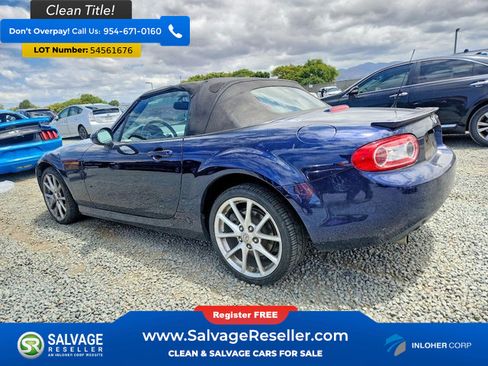 Used 2011 MAZDA MX-5 Miata Touring RWD image 3