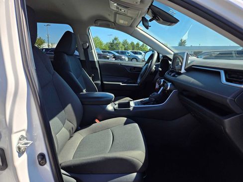 Certified 2025 Toyota RAV4 LE AWD/4WD image 14