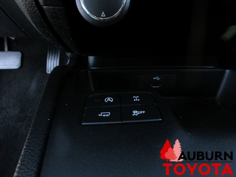 Used 2019 Ford Ranger XL w/ Equipment Group 101A Mid image 18