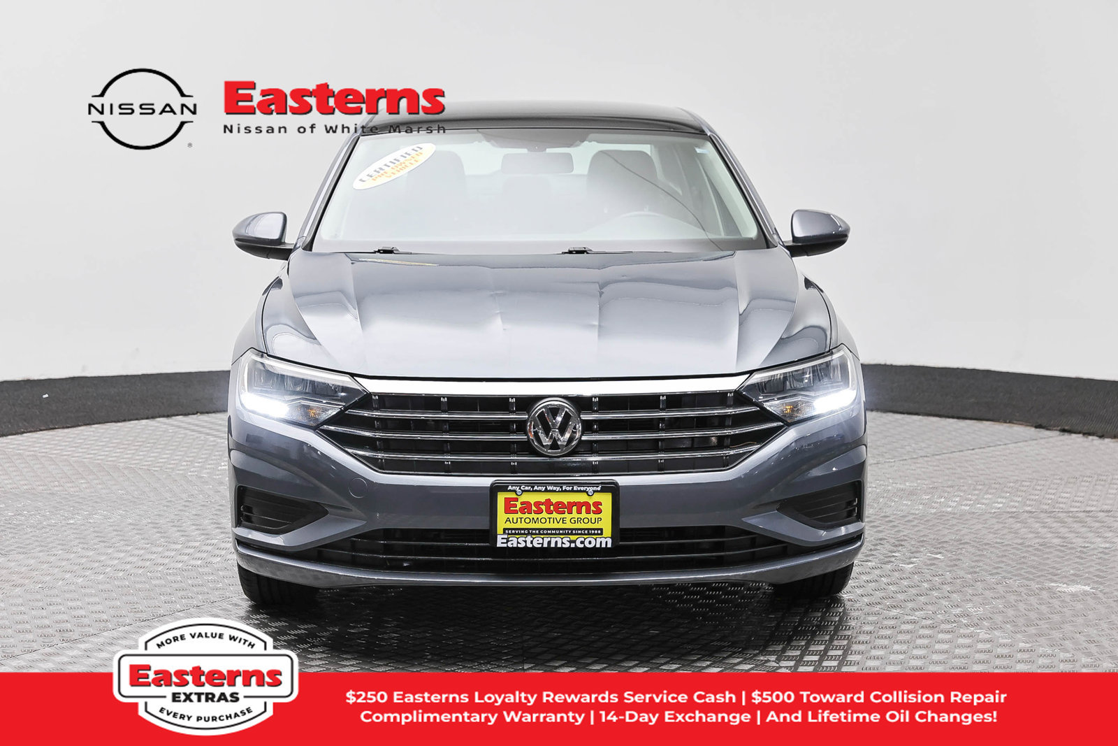 Used 2020 Volkswagen Jetta SE FWD image 2