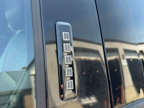 Used 2016 Ford F150 Lariat w/ Equipment Group 502A Luxury AWD/4WD image 23