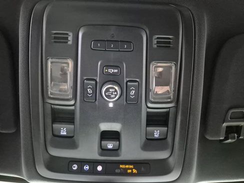 Used 2022 Chevrolet Tahoe LT w/ LT Signature Plus Package image 20