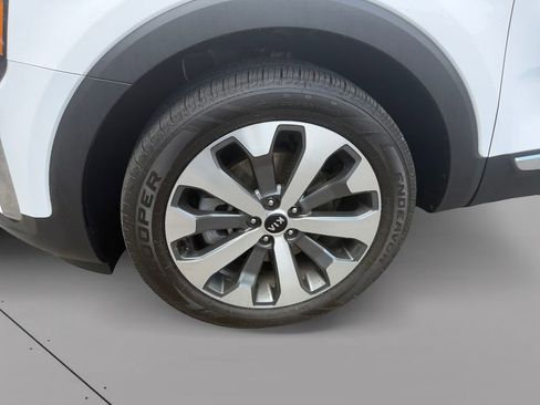 Certified 2021 Kia Telluride S AWD/4WD image 9