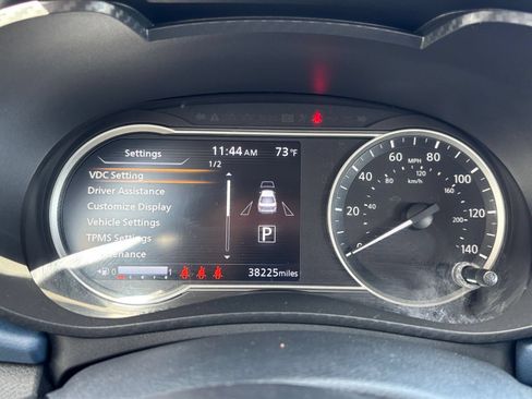Used 2025 Nissan Versa SV FWD image 38