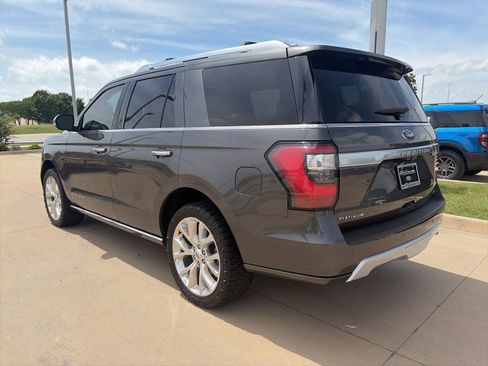 Used 2018 Ford Expedition Platinum AWD/4WD image 3