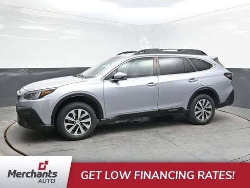 Used 2022 Subaru Outback Premium AWD/4WD image 3