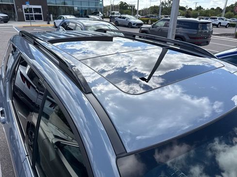 Used 2025 Honda Pilot Touring image 21