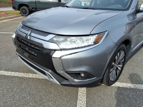 Used 2019 Mitsubishi Outlander SEL image 9