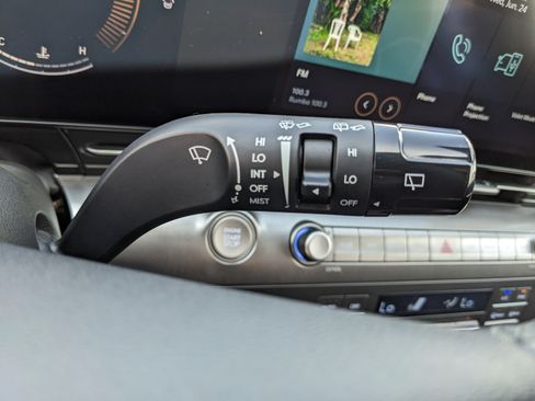 Used 2025 Hyundai Kona SEL FWD image 27