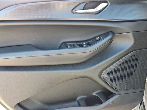 Used 2025 Jeep Grand Cherokee Altitude image 27