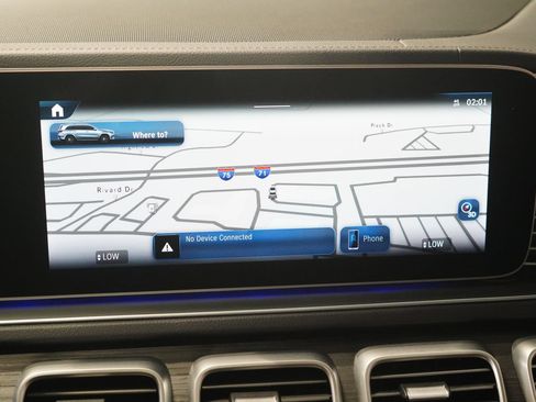 Used 2024 Mercedes-Benz GLS 450 4MATIC image 23