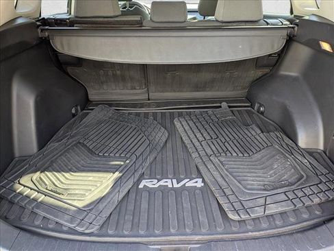 Used 2021 Toyota RAV4 XLE image 25