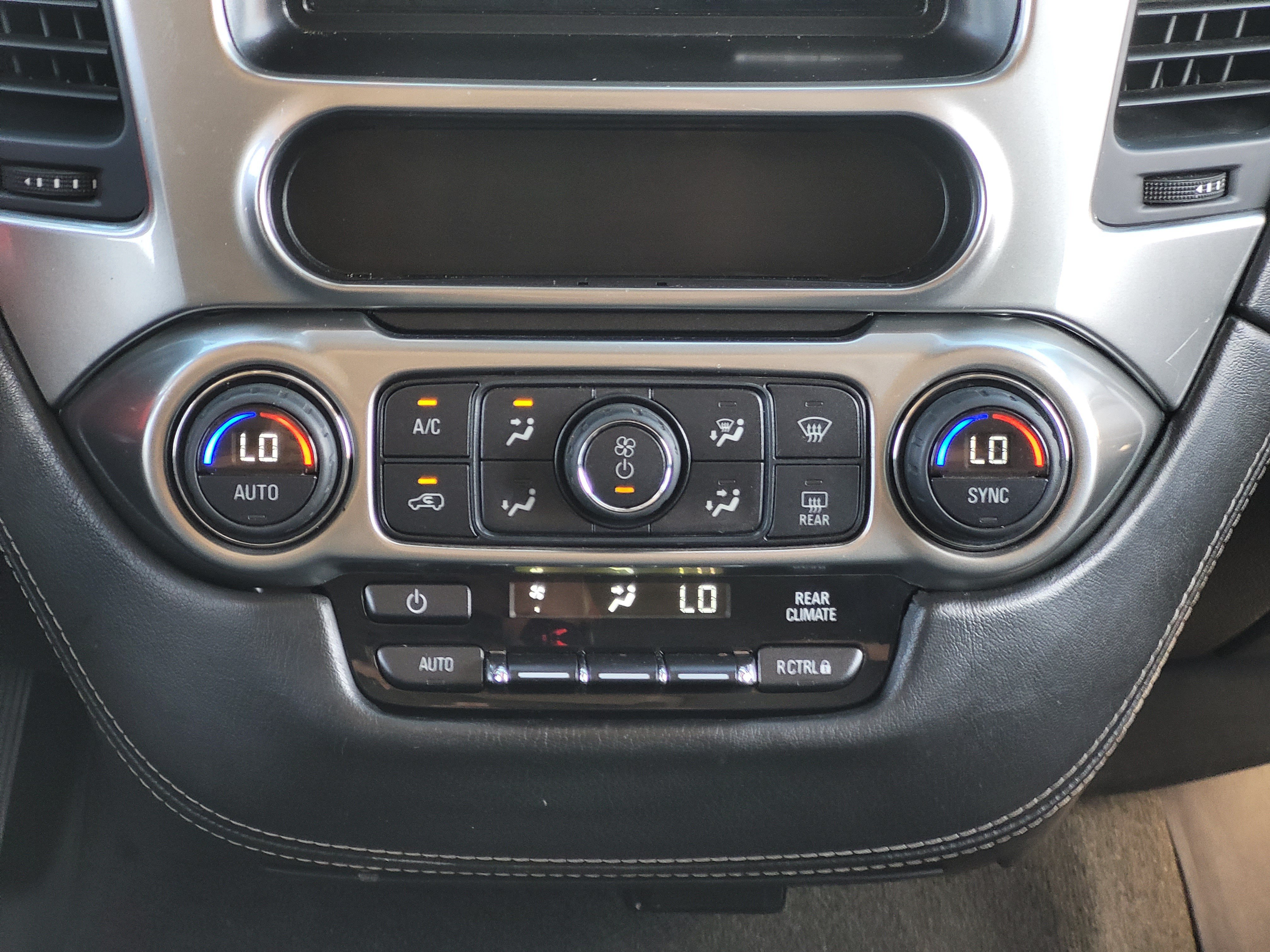 Used 2015 Chevrolet Tahoe 2WD image 17