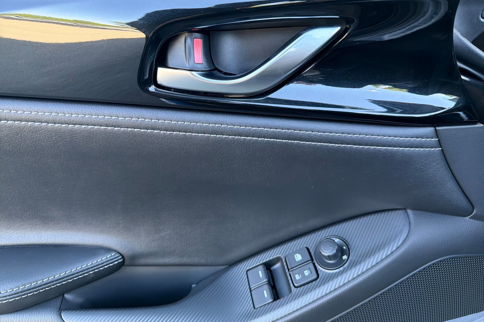 New 2026 MAZDA MX-5 Miata Club w/ Interior Package RWD image 12