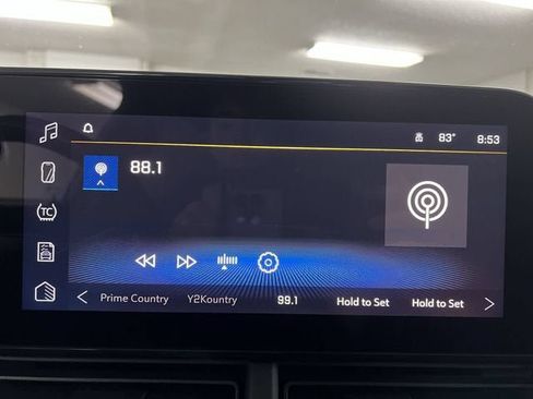 Certified 2024 Chevrolet Trax RS w/ Sunroof Package FWD image 13