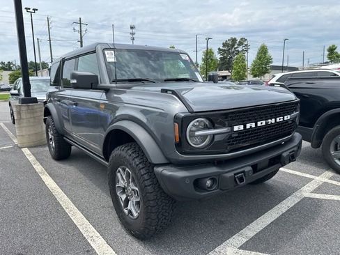 Used 2025 Ford Bronco Badlands AWD/4WD image 3