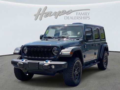 Used 2024 Jeep Wrangler Unlimited AWD/4WD image 9