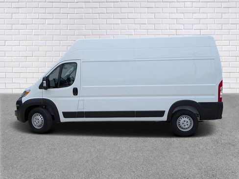 Used 2024 RAM ProMaster 3500 w/ Convenience Group image 2