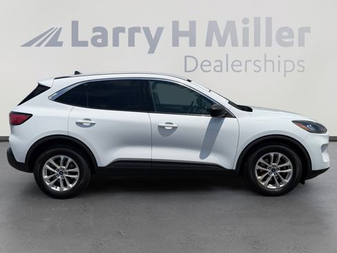 Used 2022 Ford Escape SE FWD image 6