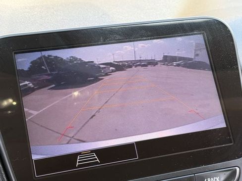 Used 2022 Chevrolet Malibu LS FWD image 17