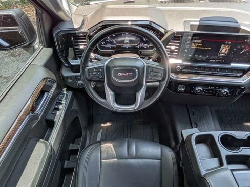 Used 2023 GMC Sierra 1500 Elevation AWD/4WD image 17