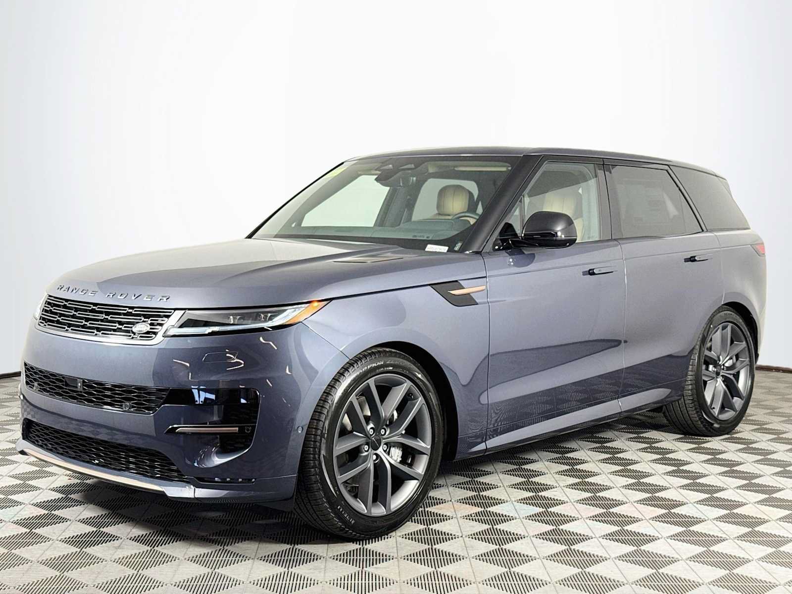 New 2027 Land Rover Range Rover Sport Dynamic SE AWD/4WD image 1
