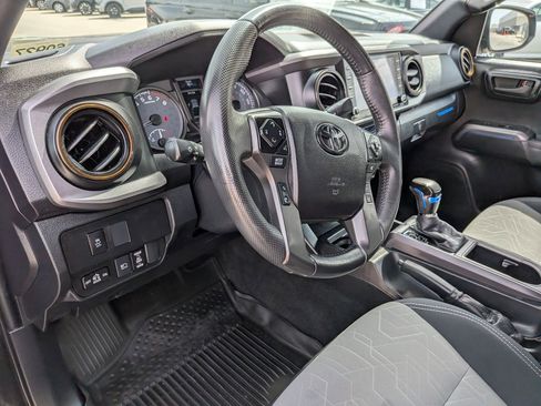 Used 2021 Toyota Tacoma TRD Off-Road w/ Technology Package image 14