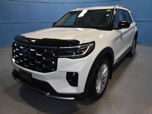 Used 2025 Ford Explorer Platinum w/ LUX Leather Package image 26