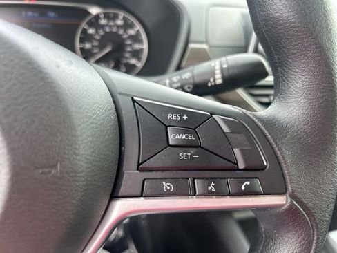 Used 2025 Nissan Altima 2.5 SV image 19