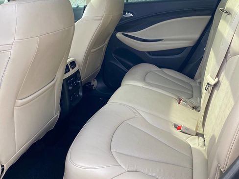 Used 2020 Buick Envision Essence image 16