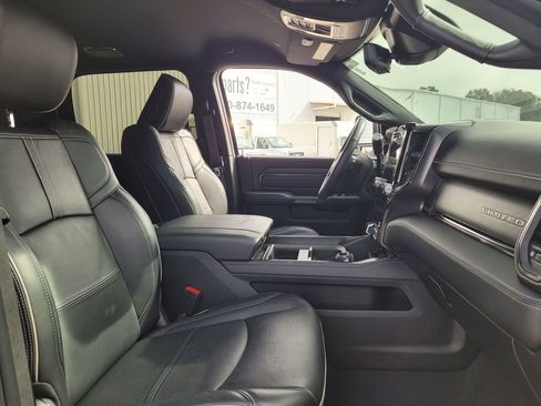 Used 2024 RAM 2500 Limited image 32