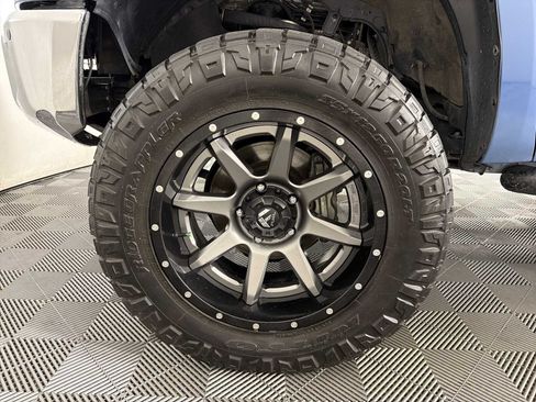 Used 2021 Toyota Tundra Limited w/ Limited Premium Package AWD/4WD image 9