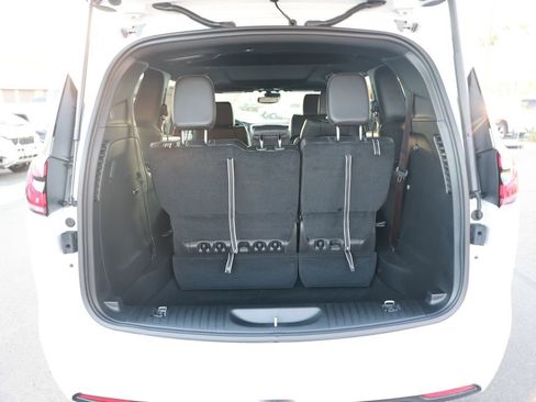 New 2026 Chrysler Pacifica Select image 28
