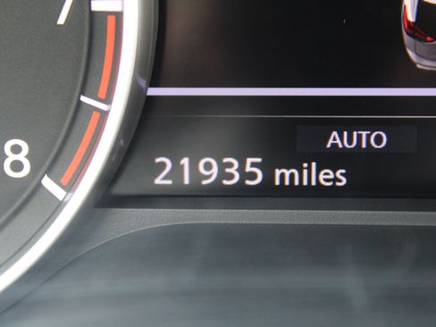 Used 2025 Nissan Rogue SV AWD/4WD image 17