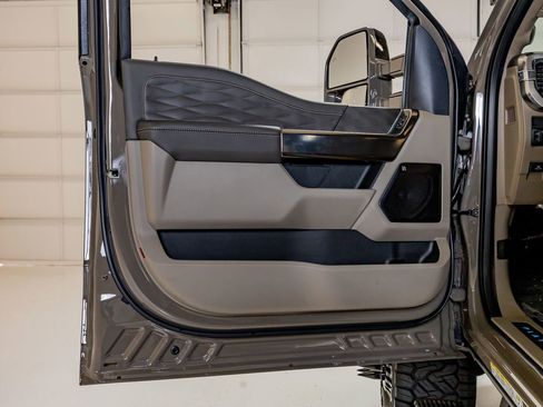 Used 2026 Ford F450 Platinum AWD/4WD image 37