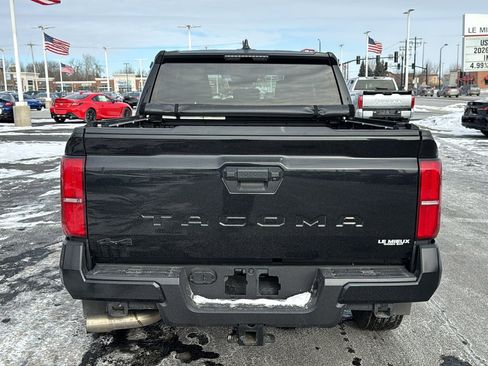 Used 2024 Toyota Tacoma SR5 image 6
