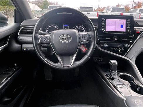 Used 2023 Toyota Camry SE image 17