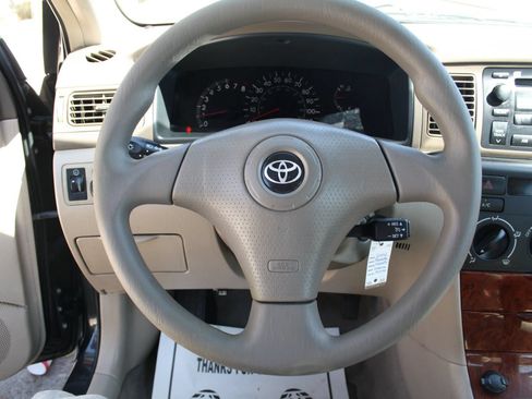 Used 2007 Toyota Corolla LE FWD image 11