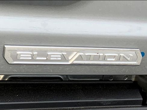 New 2025 GMC Canyon Elevation w/ Convenience Package image 15