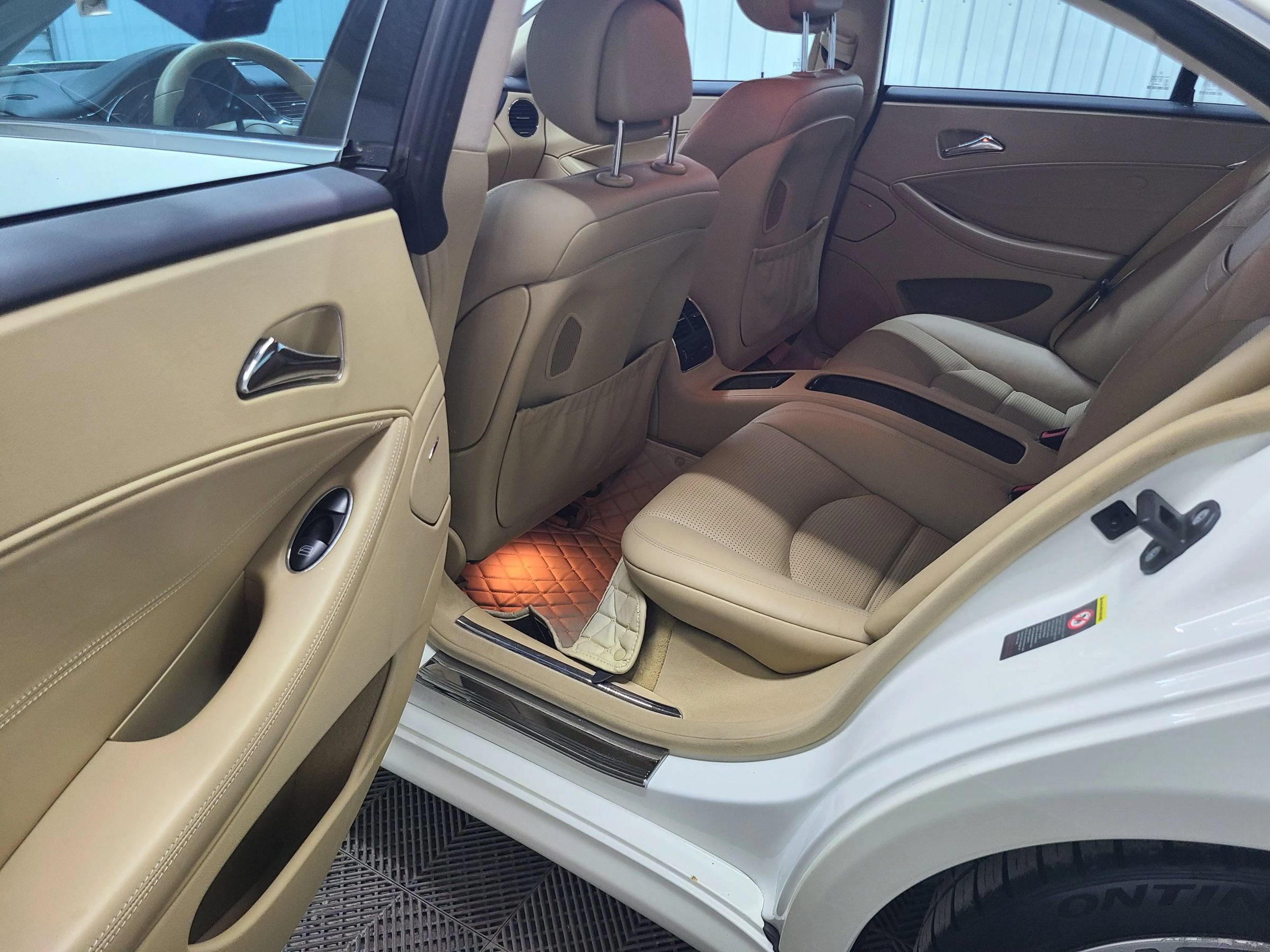 Used 2009 Mercedes-Benz CLS 63 AMG image 37
