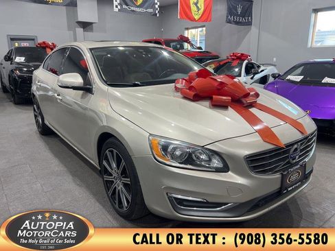 Used 2018 Volvo S60 T5 Inscription image 10