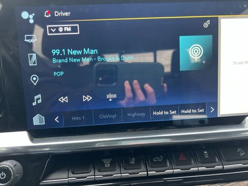 Certified 2024 Chevrolet Silverado 3500 LT w/ Convenience Package image 13