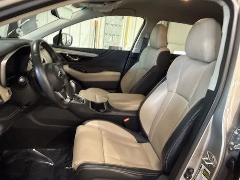 Used 2020 Subaru Outback Limited image 15