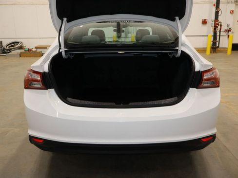 Used 2022 Chevrolet Malibu LT image 14