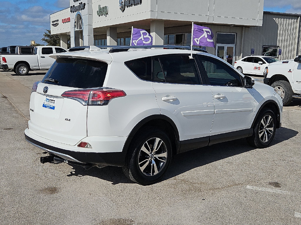 Used 2017 Toyota RAV4 XLE FWD image 8