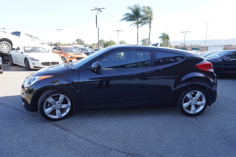 Used 2013 Hyundai Veloster FWD image 5